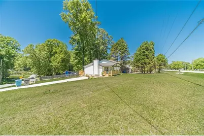1351 Sommerset Drive, Lawrenceville, GA 30043 - Photo 4