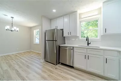 1351 Sommerset Drive, Lawrenceville, GA 30043 - Photo 18