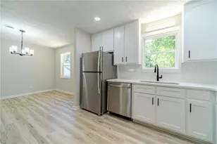 1351 Sommerset Dr, Lawrenceville, GA 30043 - Photo 18
