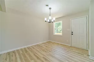 1351 Sommerset Dr, Lawrenceville, GA 30043 - Photo 14