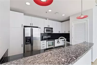 943 Peachtree Street NE #1915, Atlanta, GA 30309 - Photo 12