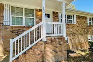 656 Cedar Ave NW, Atlanta, GA 30318 - Photo 2