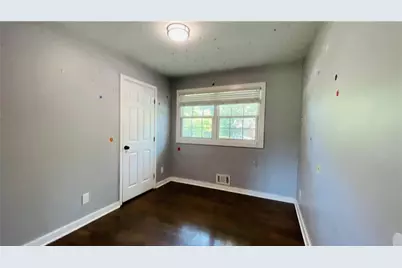 656 Cedar Avenue NW, Atlanta, GA 30318 - Photo 8