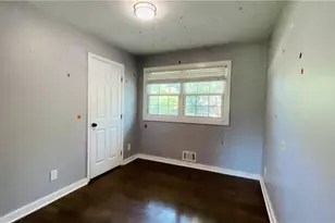 656 Cedar Ave NW, Atlanta, GA 30318 - Photo 8