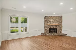 709 Oak Moss Dr, Lawrenceville, GA 30043 - Photo 20