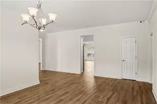 709 Oak Moss Dr, Lawrenceville, GA 30043 - Photo 8