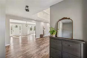 504 Tara Ct, Woodstock, GA 30188 - Photo 2