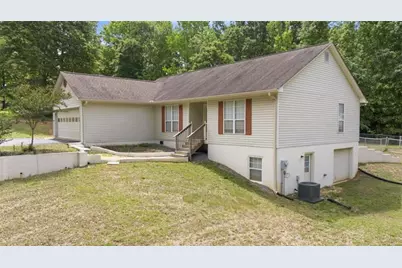 949 Smallwood Drive, Commerce, GA 30529 - Photo 2