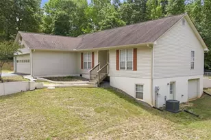 949 Smallwood Dr, Commerce, GA 30529 - Photo 2