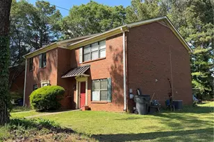 883 Yorkshire Ln, Lawrenceville, GA 30044 - Photo 2