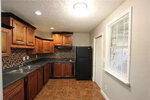 818 Springlake Rd, Lawrenceville, GA 30045 - Photo 12