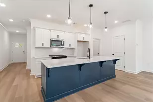 329 Colsen Dr, Acworth, GA 30102 - Photo 2