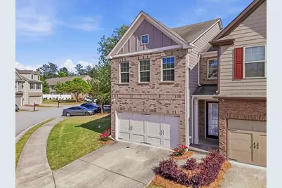 2375 Bellyard Drive, Buford, GA 30519 - Photo 2
