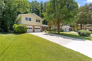 2461 Woodside Way, Atlanta, GA 30341 - Photo 2