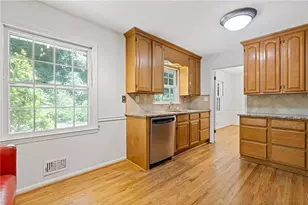 2461 Woodside Way, Atlanta, GA 30341 - Photo 14