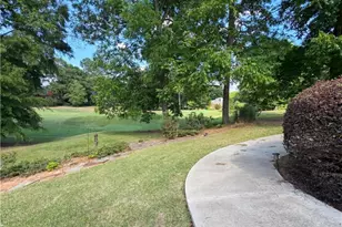 8111 Crestview Dr SE, Covington, GA 30014 - Photo 32