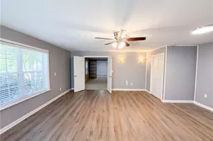 8111 Crestview Dr SE, Covington, GA 30014 - Photo 8