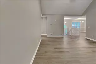 142 Hartwood Dr, Woodstock, GA 30189 - Photo 2