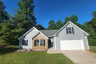 435 Butler Bridge Cir, Covington, GA 30016 - Photo 2