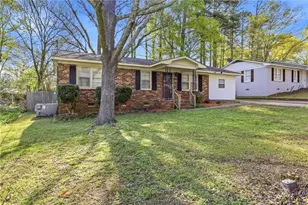 162 Orchard Cir, Jefferson, GA 30529 - Photo 2