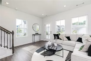1422 Creekside Circle, Atlanta, GA 30318 - Photo 10