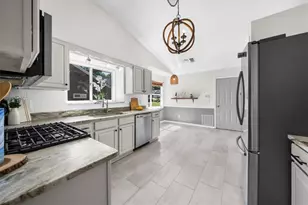 4209 Harris Ridge Ct, Roswell, GA 30076 - Photo 14