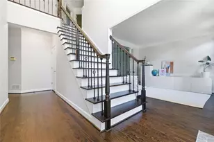 2046 Kinsmon Dr, Marietta, GA 30062 - Photo 6