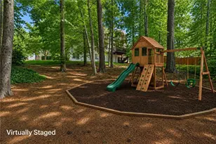 2046 Kinsmon Dr, Marietta, GA 30062 - Photo 28