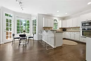 2046 Kinsmon Dr, Marietta, GA 30062 - Photo 16