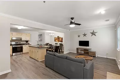 3795 Soapstone Rd, Decatur, GA 30034 - Photo 2