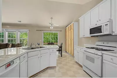 3139 Brookeview Lane NW, Kennesaw, GA 30152 - Photo 8