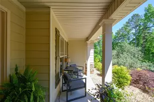 894 Happy Valley Cir, Newnan, GA 30263 - Photo 12