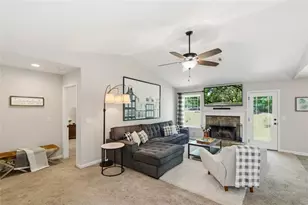 894 Happy Valley Cir, Newnan, GA 30263 - Photo 16