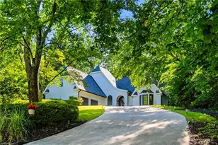 39 Plantation Dr NE, Atlanta, GA 30324 - Photo 1