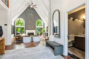 39 Plantation Dr NE, Atlanta, GA 30324 - Photo 2
