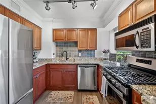 2479 Peachtree Rd NE, Atlanta, GA 30305 - Photo 10