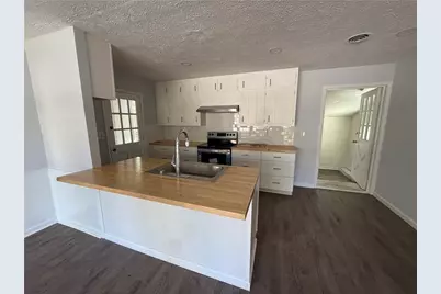 601 Melrose Drive, Forest Park, GA 30297 - Photo 2
