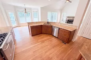 4710 Roswell Rd, Marietta, GA 30062 - Photo 12