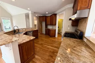 4710 Roswell Rd, Marietta, GA 30062 - Photo 8