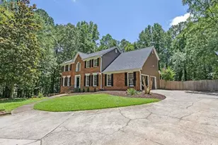 10560 Haynes Bridge Rd, Alpharetta, GA 30022 - Photo 2