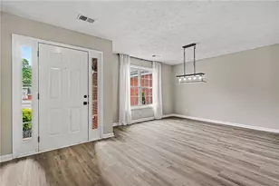 5316 Valley Forest Way, Flowery Branch, GA 30542 - Photo 4