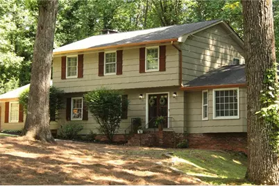 4989 Mountclaire Road, Stone Mountain, GA 30087 - Photo 2