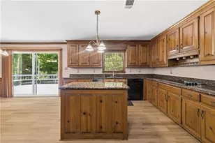 1561 Barrington View, Stone Mountain, GA 30087 - Photo 14