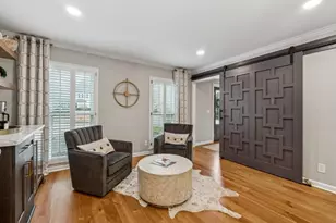 5127 Wellshire Pl, Dunwoody, GA 30338 - Photo 8