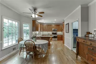 1484 Bellflower Ct SW, Lilburn, GA 30047 - Photo 36