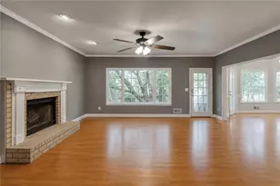 1484 Bellflower Ct SW, Lilburn, GA 30047 - Photo 18