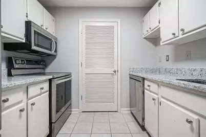 305 Granville Court, Atlanta, GA 30328 - Photo 16