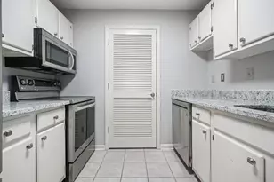 305 Granville Ct, Atlanta, GA 30328 - Photo 16
