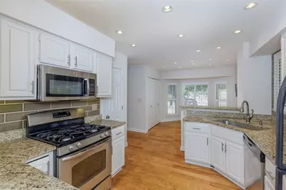 1363 Sheffield Glen Way, Atlanta, GA 30329 - Photo 8