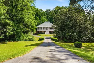 479 S Hillcrest Drive, Marietta, GA 30064 - Photo 2